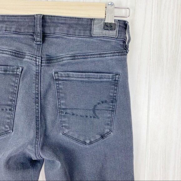 American Eagle | Black Hi Rise Jegging Size 4 - Picture 4 of 7